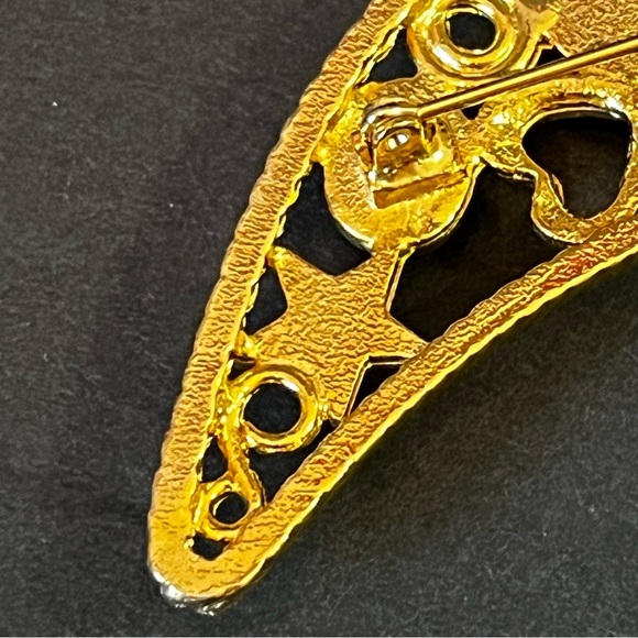 Celestial Crescent Moon Brooch Gold Tone Hearts Stars Whimsigoth Moody Charmed - Picture 9 of 16